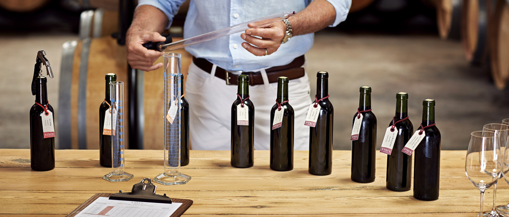 Créer son propre vin de Bordeaux grâce à l'assemblage du vin.